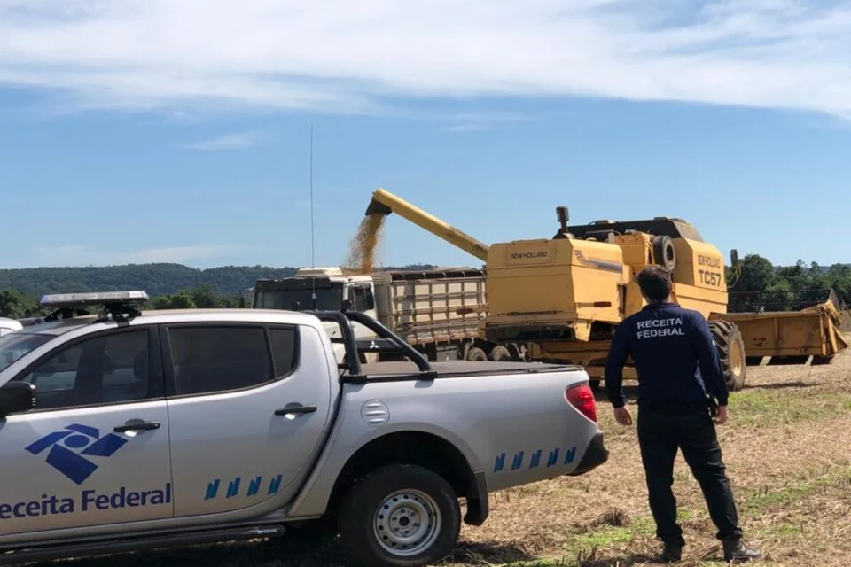 Operação em Goiás mira empresários do agronegócio suspeitos de sonegar R$ 550 milhões em impostos 1 289ef9f1 empresarios agronegocio sonegar impostos goias 960x640 1