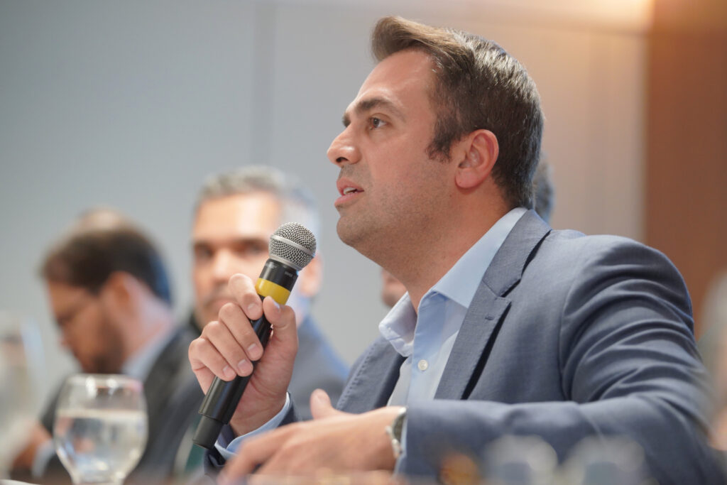 Em audiência pública sobre Ipasgo, deputado Gustavo Sebba lamenta ausência do presidente da instituição 10 Hellenn Reis 67