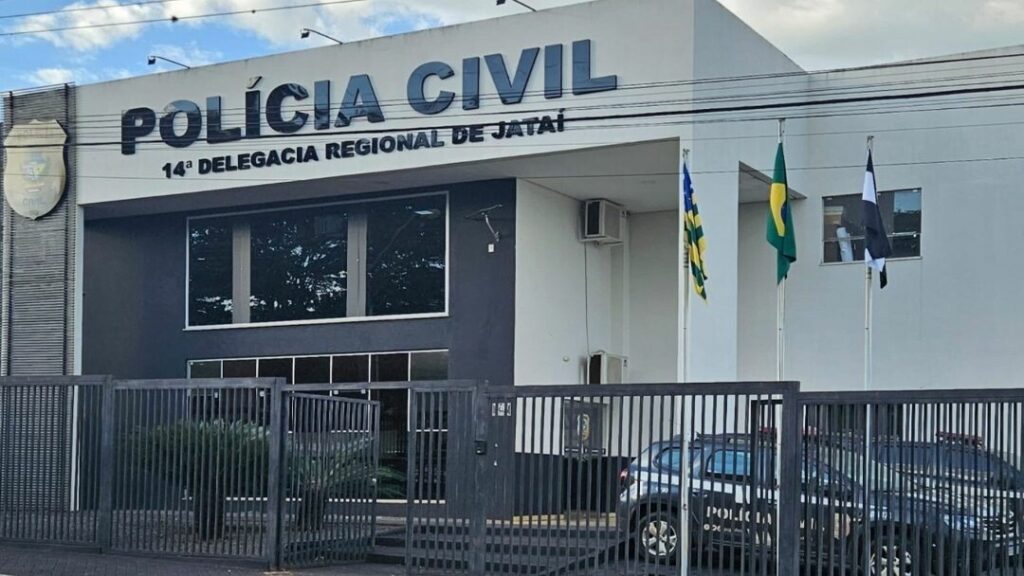 Homem é Preso em Goiás Por Falsa Comunicação de Crime ao Tentar Reaver Caminhonete 9 WhatsApp Image 2025 03 05 at 08.12.26 1