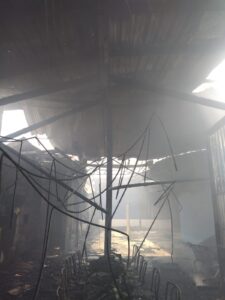 Corpo de Bombeiros combate incêndio em colégio no Bairro Parque Oeste Industrial 3 WhatsApp Image 2025 03 11 at 16.24.26