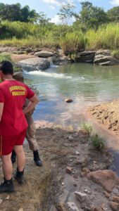 Corpo de Bombeiros resgata adolescente de 12 anos em córrego 1 WhatsApp Image 2025 03 11 at 19.29.36