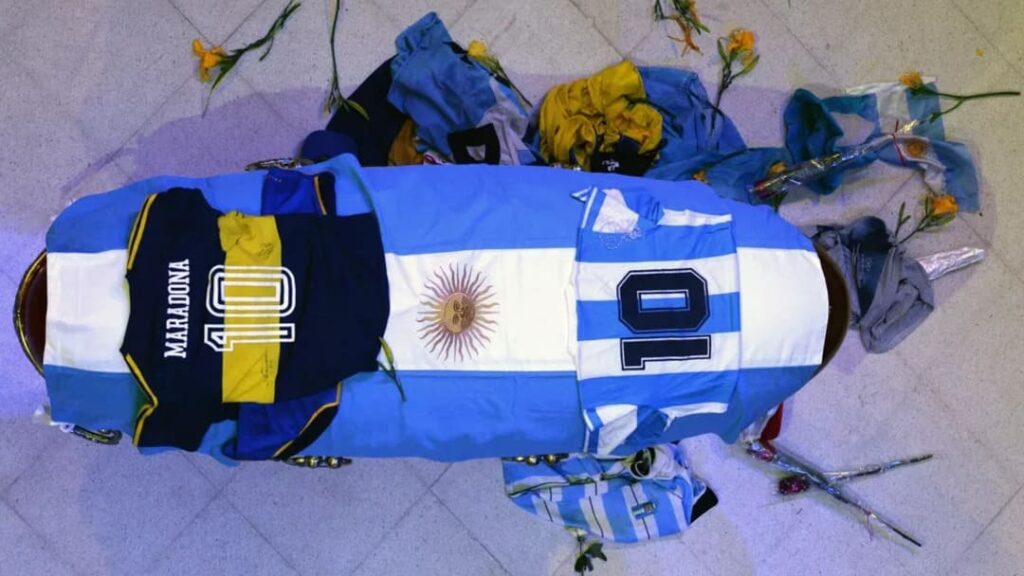 Justiça da Argentina dá início ao julgamento de equipe médica por negligencia na morte de Diego Maradona 3 ap20331434717115 1