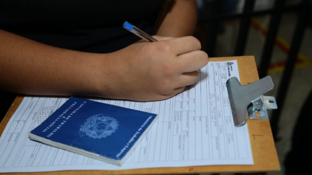 Feirão de Empregos em Aparecida Oferece Mais de 1.500 Vagas de Trabalho 7 image 2025 03 14T090236.571 1