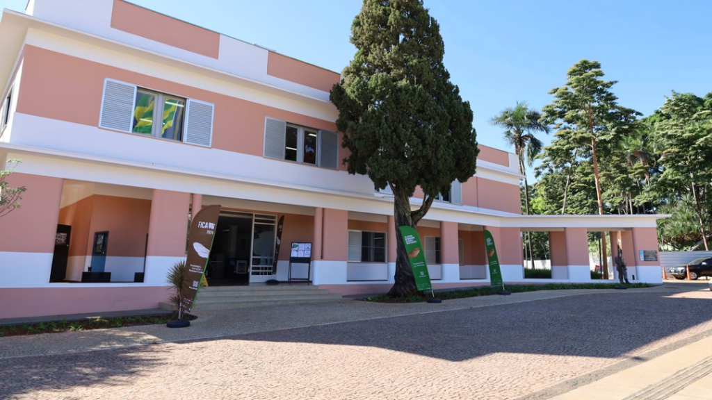 Cinema Universitário Goiano Ocupa Praça Cívica e MIS-GO com Exibição de Curtas e Oficinas Gratuitas 8 image 32 1