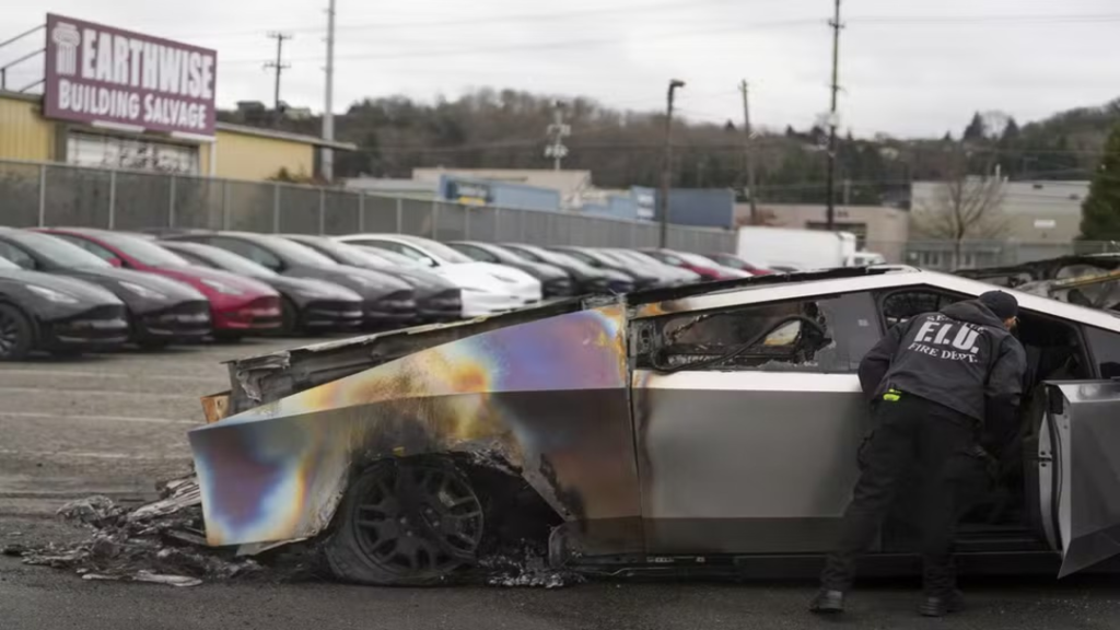 Elon Musk e Tesla Sob Ataques Violentos nos EUA: Autoridades Consideram Ato de Terrorismo 2 image 44 1