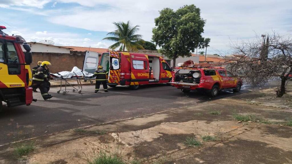 Incêndio Deixa Homem de 72 Anos com Queimaduras Graves em Caldas Novas 10 salva1