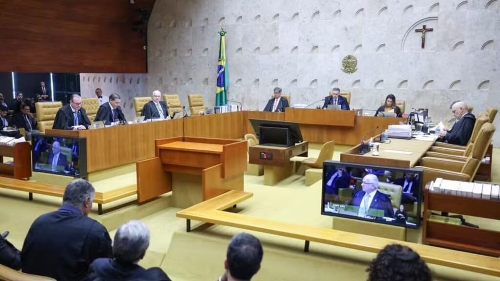 STF Impõe Novas Regras para Ações Policiais nas Favelas 6 54428612726 4d8e6c57c5 k 1 1