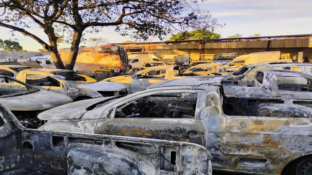 Incêndio Destrói Veículos Adaptados para Pessoas com Deficiência em Aparecida de Goiânia 8 WhatsApp Image 2025 04 13 at 10.32.47 1