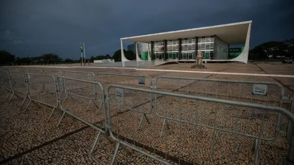 STF Inicia Julgamento de Aliados de Bolsonaro por Suposto Plano Golpista 8 bre16982 2