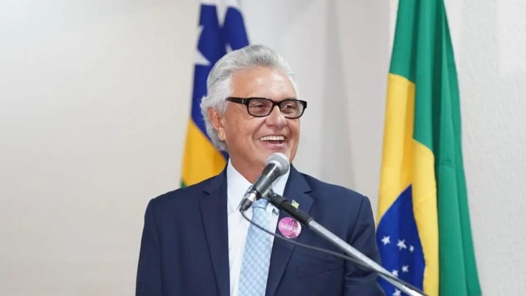 ICMS Sobre Compras Internacionais Aumenta em Diversos Estados, Mas Goiás Decide Manter Alíquota Inalterada 8 governador 1215x809.jpeg