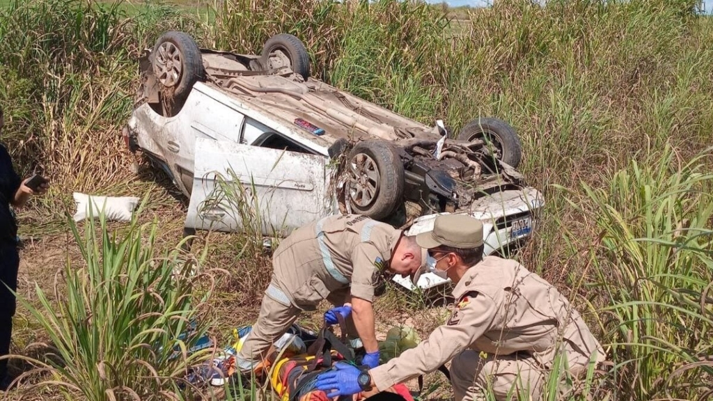 Dois Feridos Após Capotamento na BR-349 Entre Goiás e Bahia 1 image 2025 04 11T094315.788 1