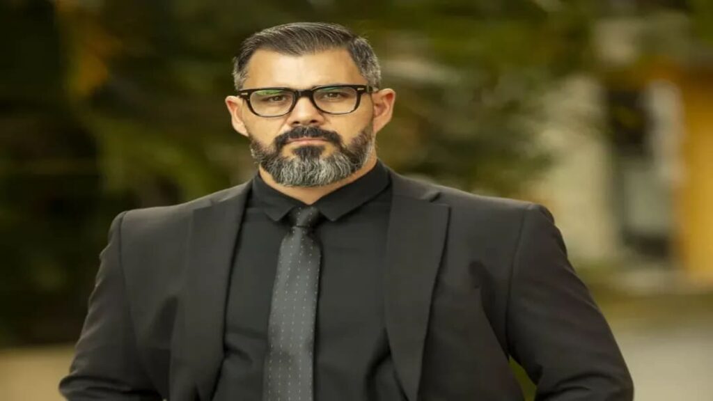 Juliano Cazarré passa por cirurgia no joelho e tranquiliza seus fãs 1 imagem 1 1 10