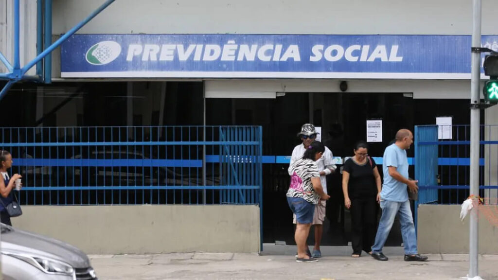 Fila do INSS atinge recorde histórico e governo adota medidas emergenciais 2 imagem 1 2 1