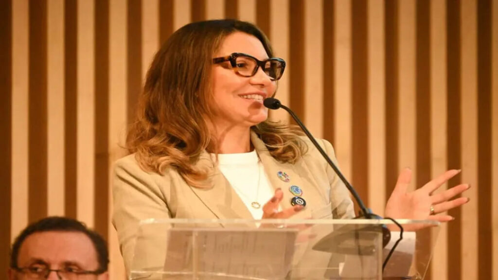 Janja ironiza Michelle Bolsonaro, expressa arrependimento por crítica a Musk e nega intenção de disputar cargo político 1 imagem 1 2 2 1