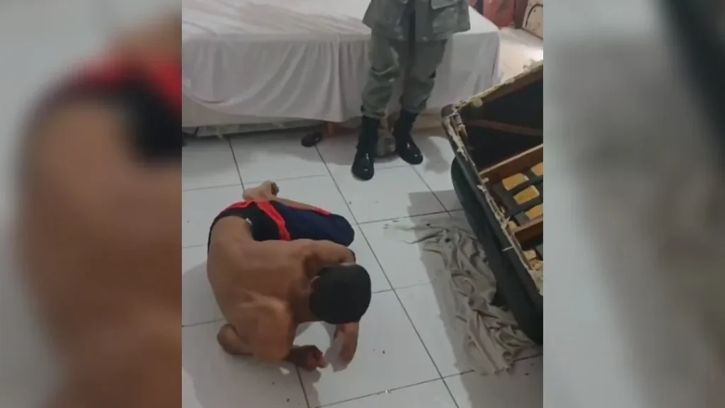 Polícia Militar Prende Casal Após Suspeito Tentar Se Esconder Dentro de Sofá em Caldas Novas 11 Suspeito de furto