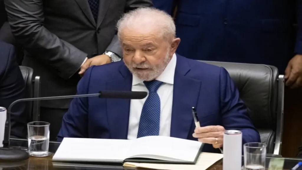 Impeachment de Lula Protocolado na Câmara Gera Divisão na Oposição 12 Pedido de Impeachment de Lula