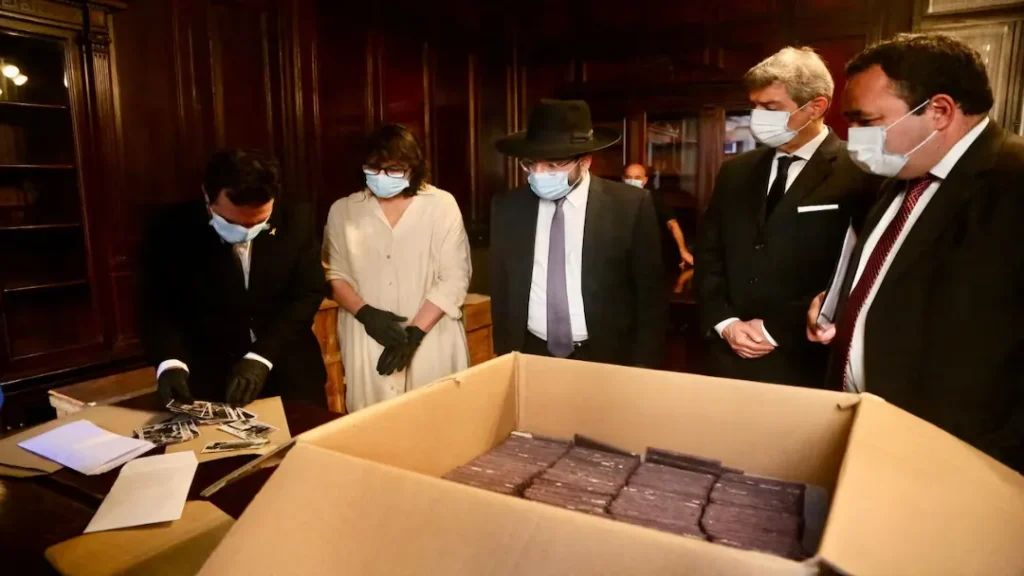 Suprema Corte da Argentina Descobre 80 Caixas de Materiais Nazistas no Porão do Tribunal 1 imagem 1 2025 05 12T100417.750