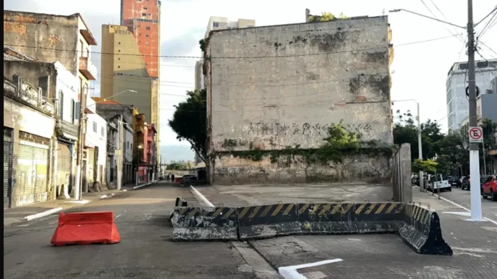 Cracolândia Vazia: Usuários se Deslocam para Outras Regiões do Centro de São Paulo 12 Cracolandia amanhece vazia