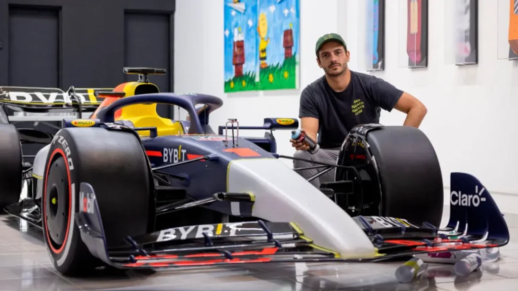 Artista Brasileiro Transforma Carro de F1 da Red Bull em Obra de Arte Avaliada em R$ 7,2 milhões 10 Fórmula 1 / RedBull