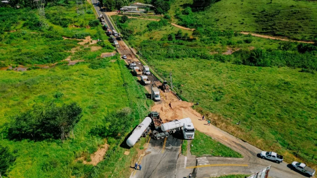 Empresa Multada em R$ 1 milhão Após Vazamento de Óleo Diesel em Córrego de Senador Canedo 6 Multa de 1 milhão por vazamento de óleo