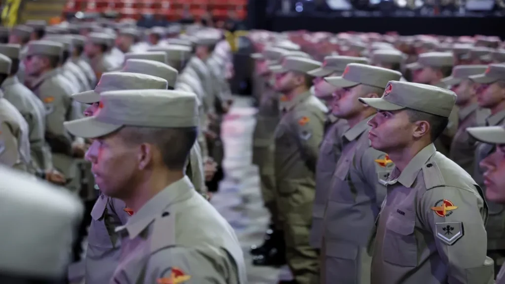 Corpo de Bombeiros Militar de Goiás Forma 268 Novos Soldados em Cerimônia Marcada Por Emoção 2 Formatura bombeiros