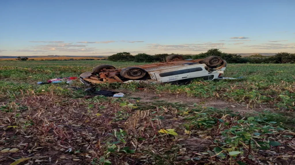 Fim de Semana Violento nas Rodovias Federais: Passageira Morre em Acidente na BR-158 8 Fim de semana violento nas rodovias federais: passageira morre em acidente na BR-158