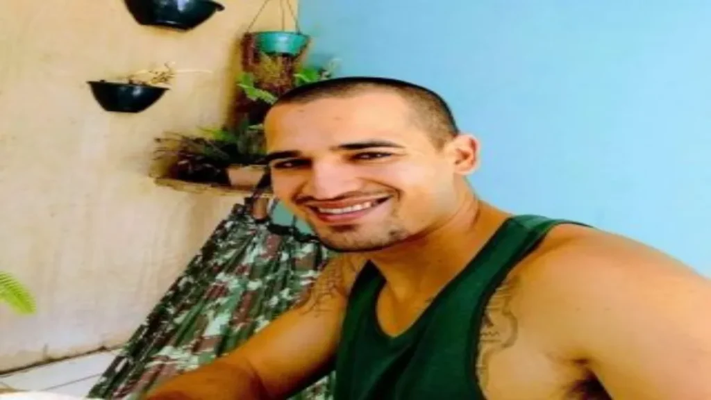 Homem Que Se Jogou No Rio Para Fugir da Polícia É Encontrado Morto em Araranguá, Santa Catarina 6 Homem que se jogou no rio para fugir da Polícia Militar é encontrado morto em Araranguá, Santa Catarina