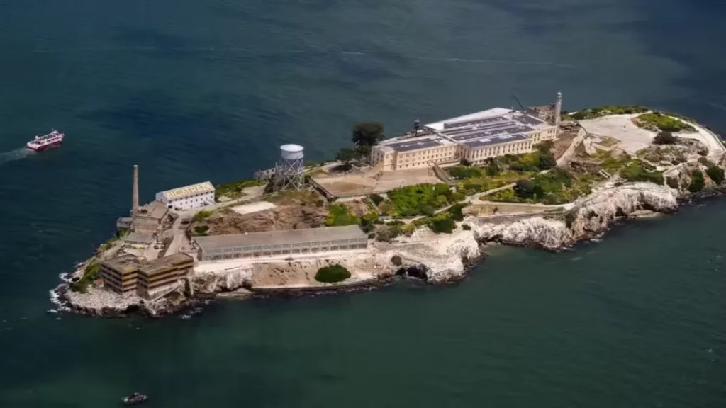 Trump Propõe Reabertura de Prisão de Alcatraz Para Abrigar Criminosos Violentos 7 Trump quer reabrir prisão