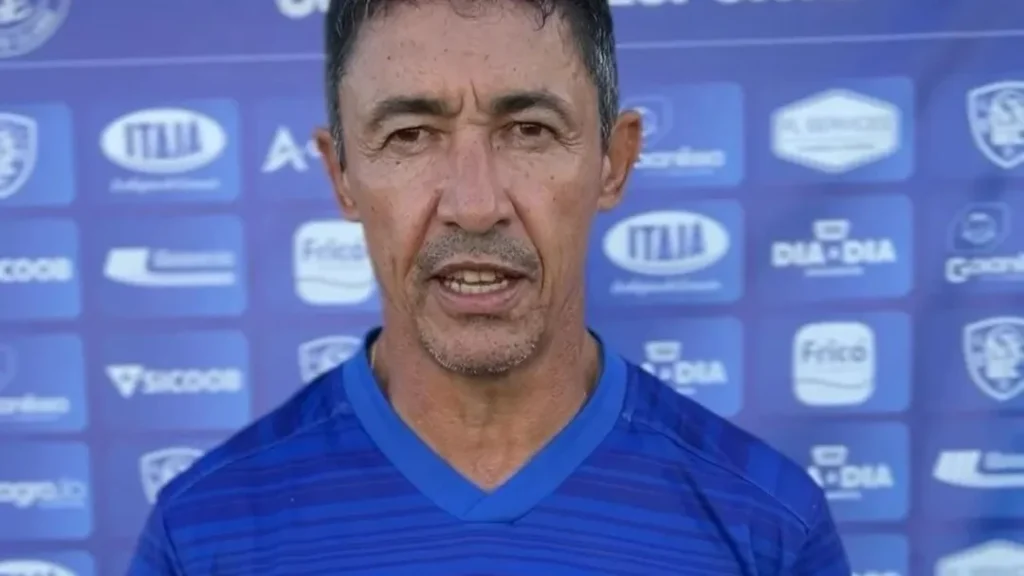 Goianésia Demite o Técnico Betinho Após Sequência de Derrotas 2 Goianésia demite Betinho