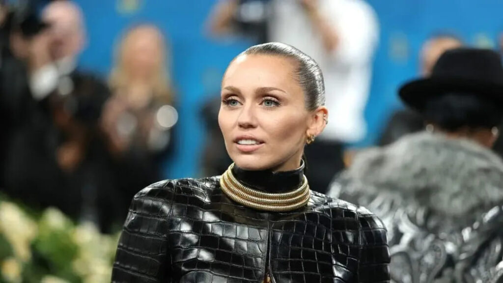 Miley Cyrus fala abertamente sobre condição de saúde que a mantém longe dos palcos 8 imagem 1 8 1 1
