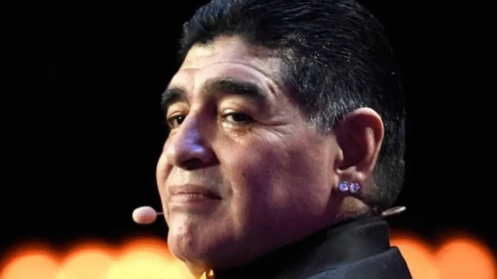 Filha de Maradona afirma que internação do pai foi uma “encenação” e responsabiliza equipe médica 3 imagem 1 9