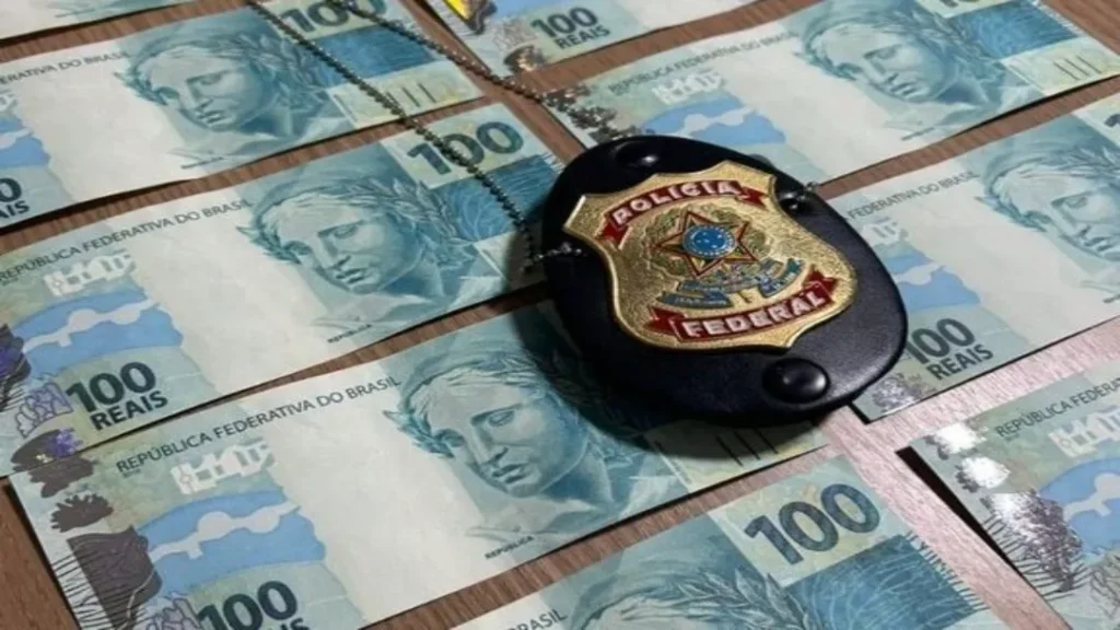 Homem é Preso em Goianésia Recebendo Mais de R$ 1 Mil em Notas Falsas Enviadas pelos Correios 1 Notas falsas