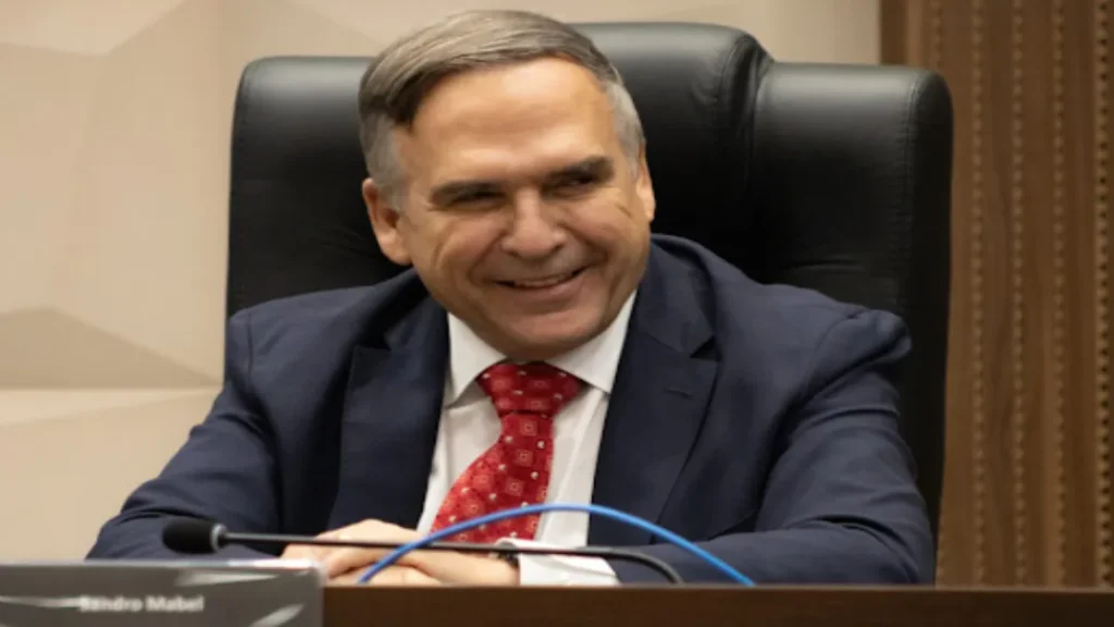 Prefeito Sandro Mabel Pode Receber Alta Hoje (16), Após Quadro de Gastroenterite 11 Prefeito Sandro Mabel pode receber alta hospitalar hoje (16), após quadro de gastroenterite