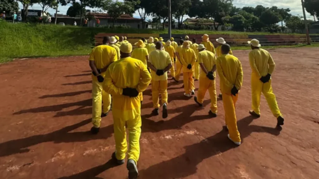 Quase 5 Mil Presos Atuam na Limpeza Urbana em 40 Cidades de Goiás 11 Quase 5 mil presos atuam na limpeza urbana em 40 cidades de Goiás