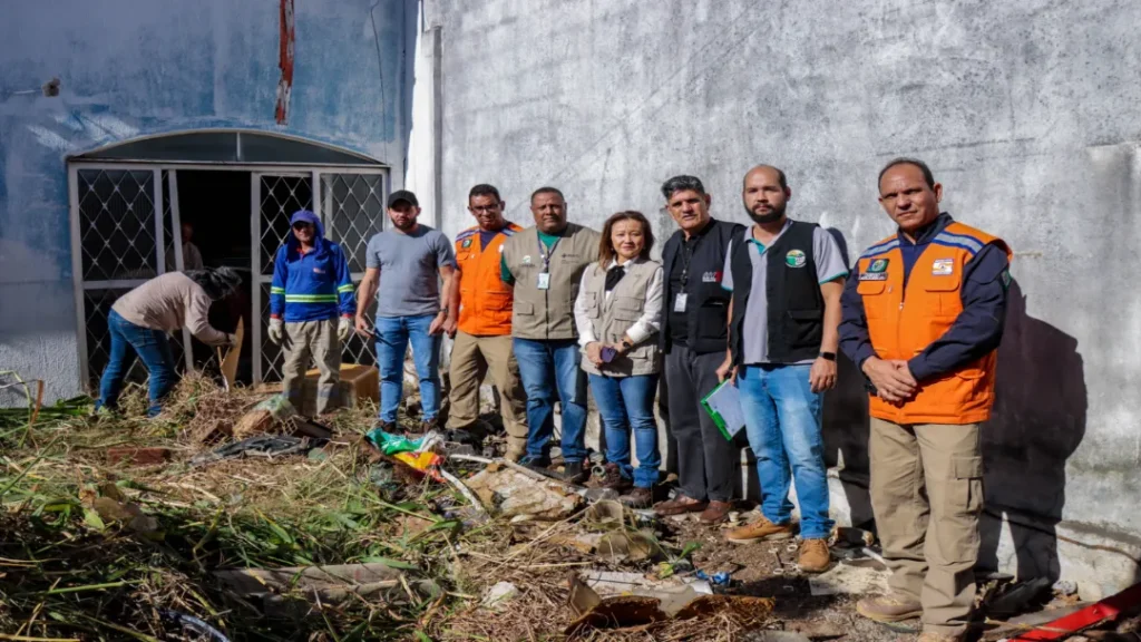 Prefeitura de Senador Canedo e MP Promovem Força-Tarefa Para Combater Riscos em Imóvel Abandonado 1 imagem 1 2025 06 23T114512.366