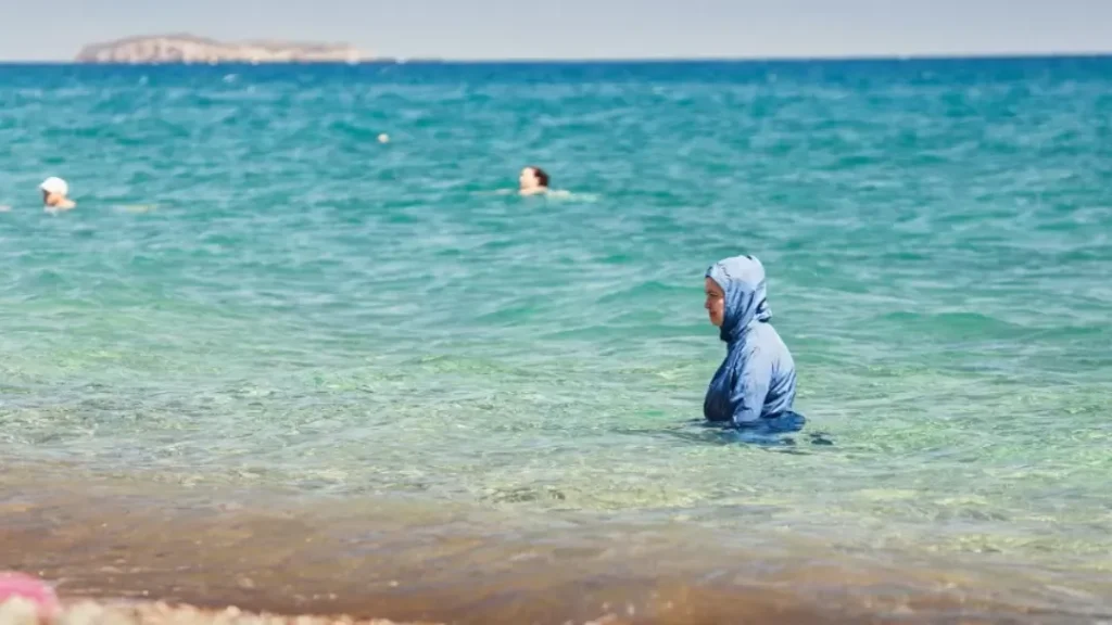 Síria Impõe Que mulheres Cubram Todo o Corpo Em Praias e Piscinas Públicas 5 siria impoe que mulheres cubram corpo em praias e piscinas