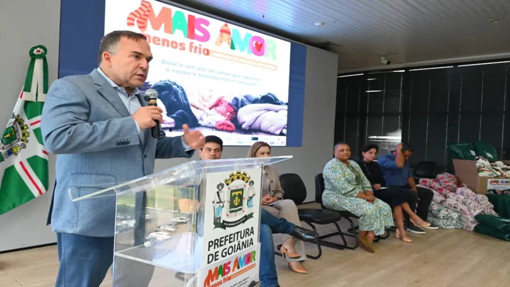 Prefeito Sandro Mabel Lança Campanha do Agasalho Goiânia 2025 9 Campanha do Agasalho Goiânia 2025