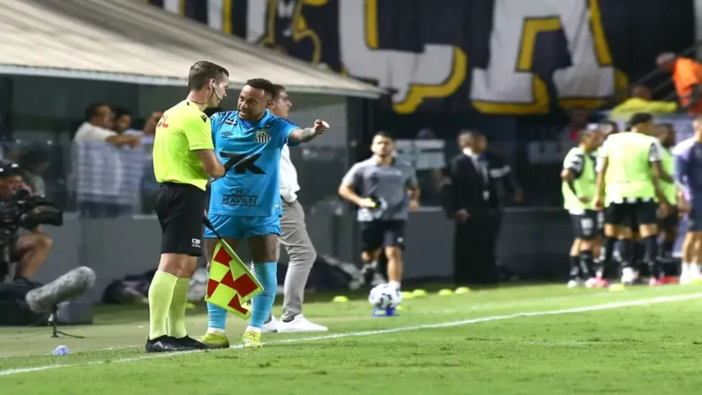 Neymar é Expulso Após Marcar Gol de Mão 10 Neymar é expulso após marcar gol de mão