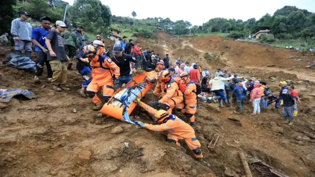 Deslizamentos de terra na Colômbia deixam dezenas de mortos e causam destruição 1 Foto: Jaime Saldarriaga / AFP/Reprodução