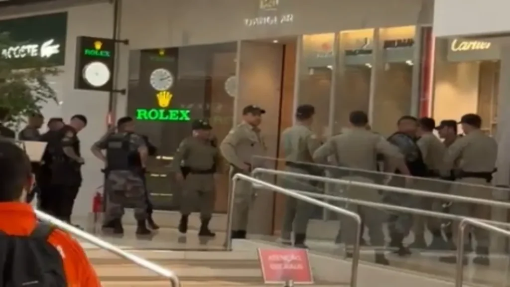 Tentativa de Golpe Causa Susto em Relojoaria de Luxo no Shopping Flamboyant, Goiânia 2 Tentativa de golpe causa susto em relojoaria de luxo no Shopping Flamboyant,