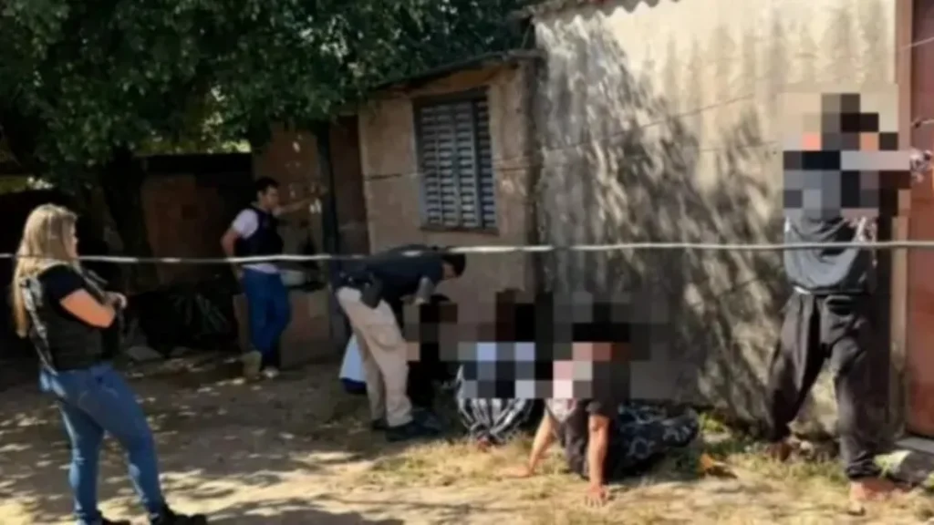 Adolescente é Vítima de Estupro Coletivo em Luziânia; Três Suspeitos São Detidos 5 presos por estupro coletivo contra adolescente em Luziânia