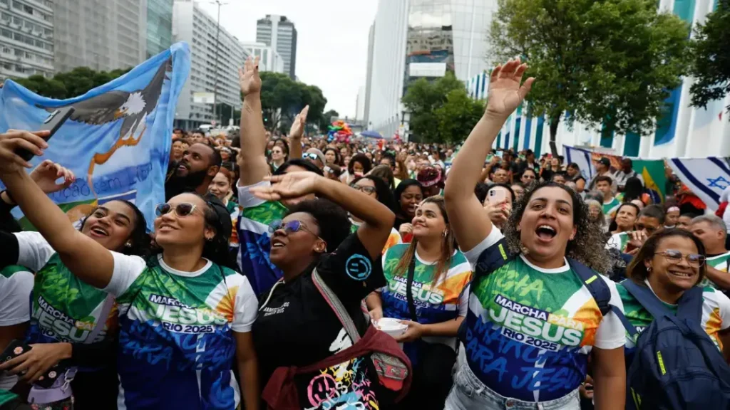 Crescimento dos Evangélicos Ultrapassa um Quarto da População Brasileira 10 evangélicos crescem brasil