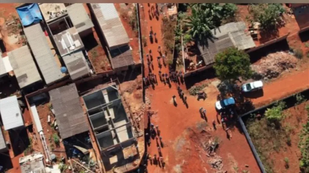 Prefeitura de Goiânia realiza demolições em ocupação irregular no Setor Estrela Dalva 6 Prefeitura de Goiânia realiza demolições em ocupação irregular no Setor Estrela Dalva