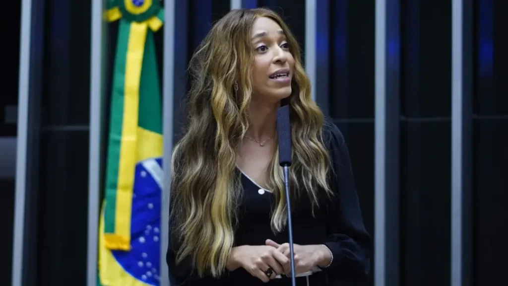 Justiça Federal dá 20 Dias Para Erika Hilton Esclarecer Contrato de Segurança 4 Justiça Federal dá 20 dias para Erika Hilton esclarecer contrato de segurança
