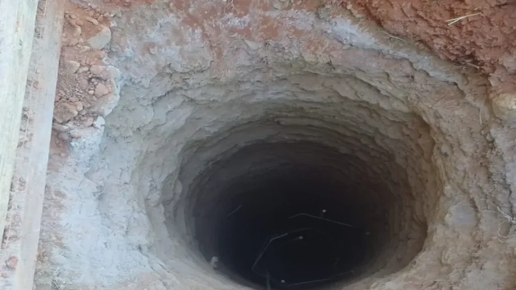 Homem Cai em Escavação de Cerca de Seis Metros em Luziânia e é Resgatado por Bombeiros 10 Homem cai em escavação de cerca de seis metros em Luziânia e é resgatado por bombeiros