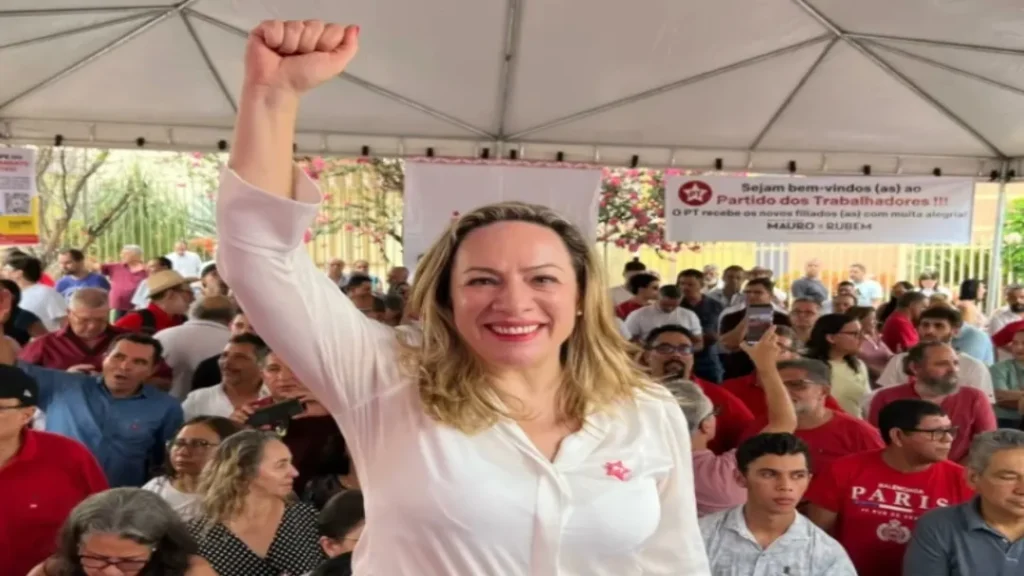 PT Confirma Liderança de Adriana Accorsi na Direção Estadual e de Neyde Aparecida na Municipal em Goiânia 6 PT confirma liderança de Adriana Accorsi na direção estadual e de Neyde Aparecida na municipal em Goiânia
