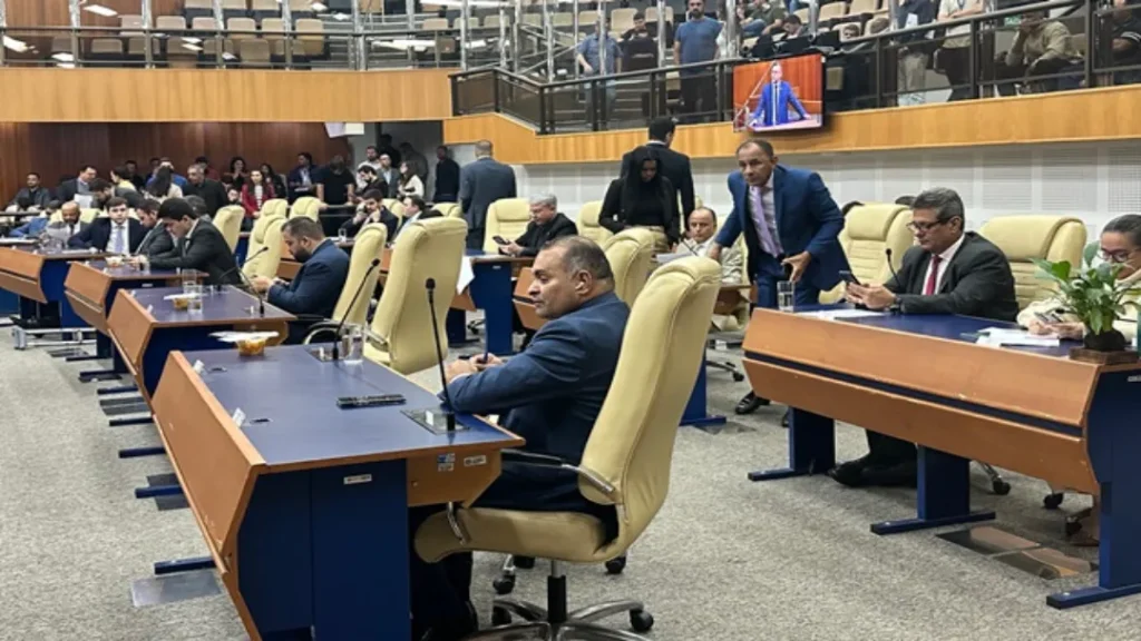 Câmara de Goiânia Aprova Reajuste Salarial Para Professores e Bônus Para Servidores da Educação 7 Câmara de Goiânia Aprova Reajuste Salarial Para Professores e Bônus Para Servidores da Educação