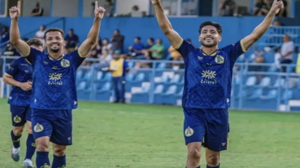 Aparecidense Vence Goianésia e Mantém Liderança Isolada no Grupo A5 da Série D 7 Aparecidense vence Goianésia e mantém liderança isolada no Grupo A5 da Série D