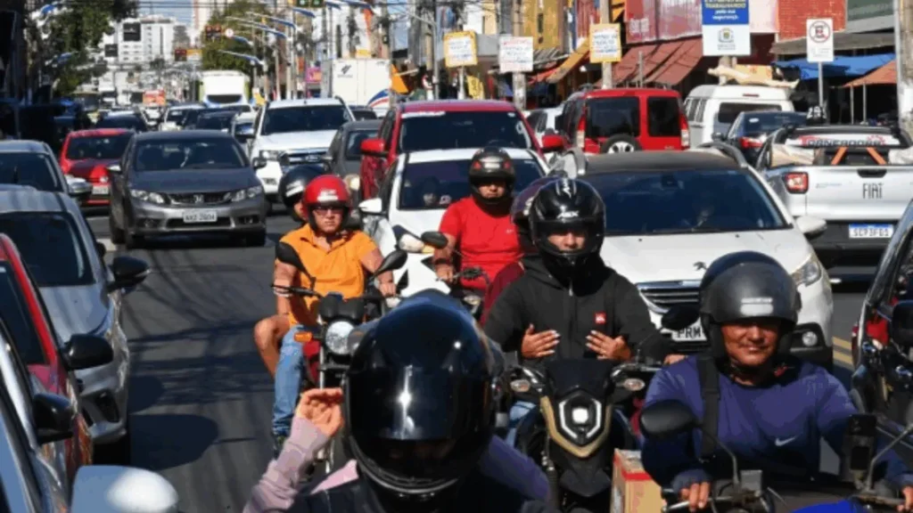 A Partir Desta Quinta-Feira (24/7) Trecho da Avenida 24 de Outubro Terá Sentido Único 4 A Partir Desta Quinta-Feira (24/7) Trecho da Avenida 24 de Outubro Terá Sentido Único