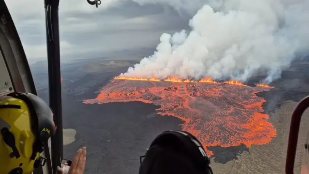 Vulcão na Islândia Entra em Erupção Pela 12ª Vez em Quatro Anos 3 Vulcão na Islândia entra em erupção pela 12ª vez em quatro anos